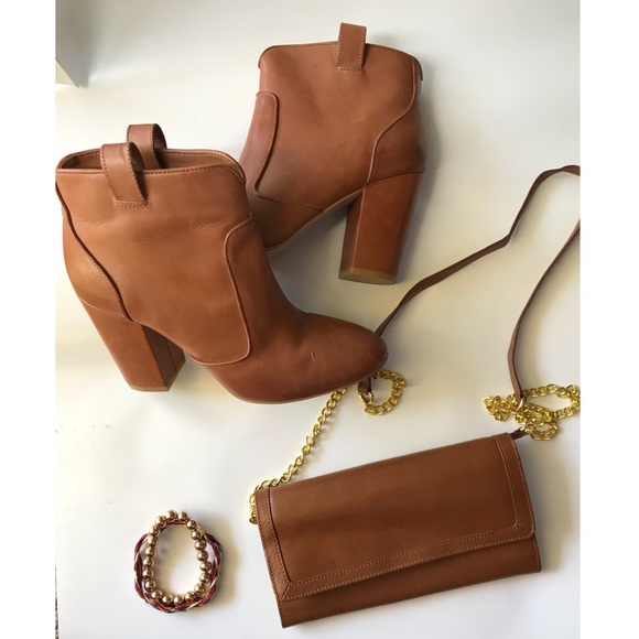 Brown Leather NEIMAN MARCUS Wallet - Picture 2 of 5